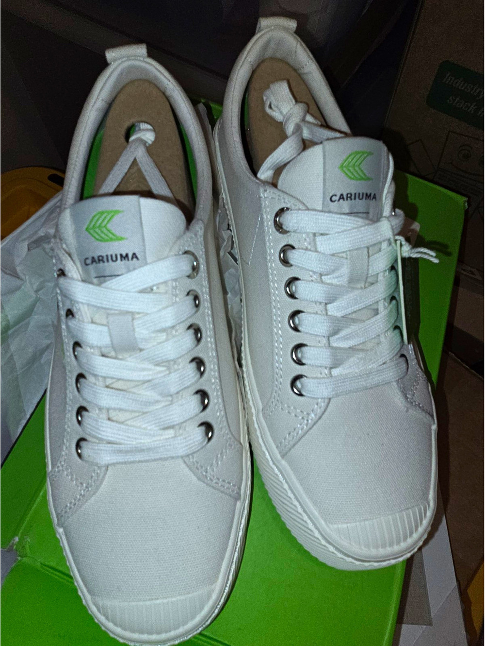 Cariuma OCA Low Off-White Canvas Lace-Up Sneakers Men's US 8.5 EU 41